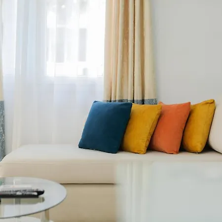 Miku Apartment-dreamy At Wilson Square Appartement *